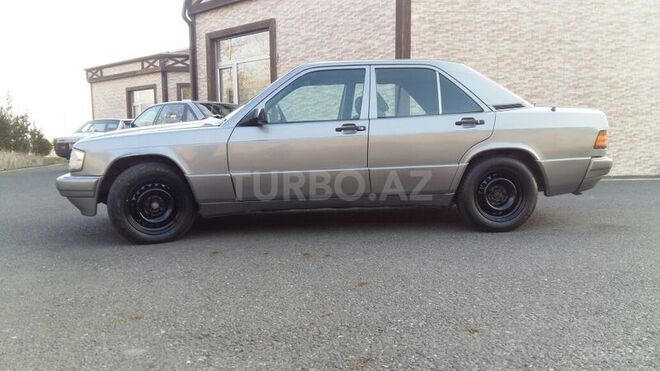 Mercedes 190 1990, 480,000 km - 1.8 l - Qəbələ