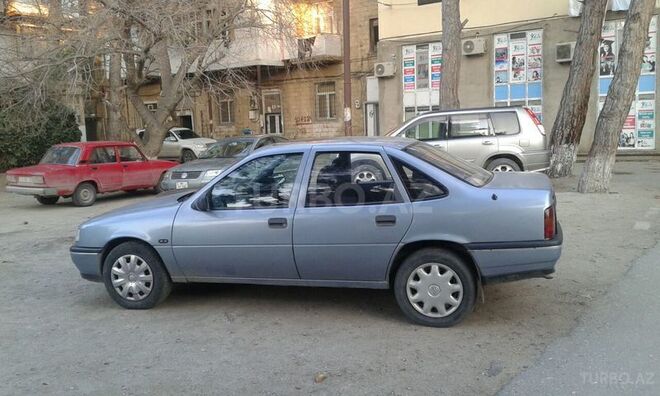 Opel Vectra 1990, 287,000 km - 2.0 l - Sumqayıt