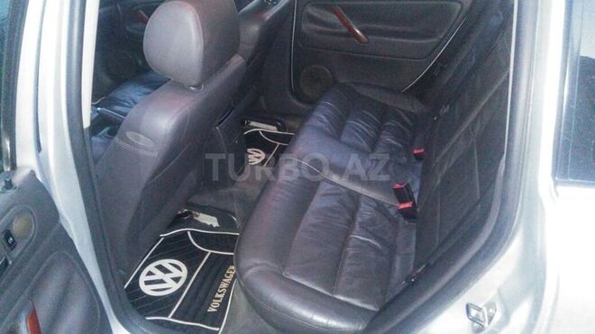 Volkswagen Passat 2004, 201,000 km - 1.8 л - Qobustan