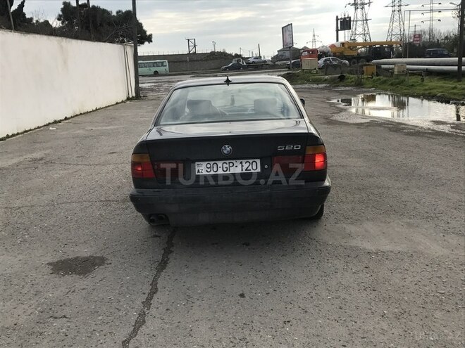 BMW 520 1988, 256,000 km - 2.0 l - Bakı