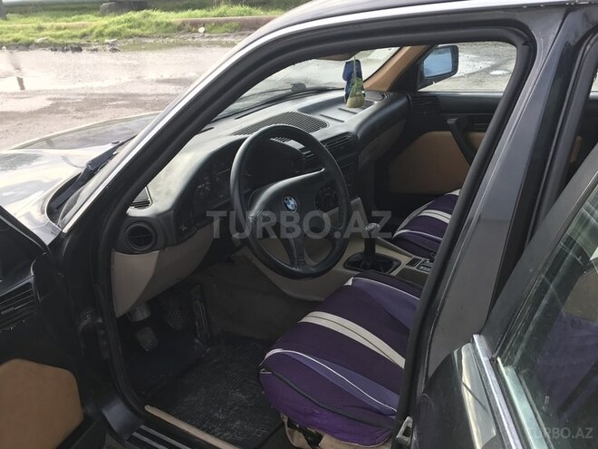 BMW 520 1988, 256,000 km - 2.0 l - Bakı