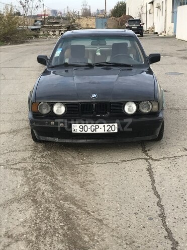 BMW 520 1988, 256,000 km - 2.0 l - Bakı