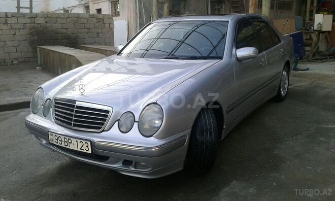 Mercedes E 240 2000, 224,800 km - 2.4 l - Bakı