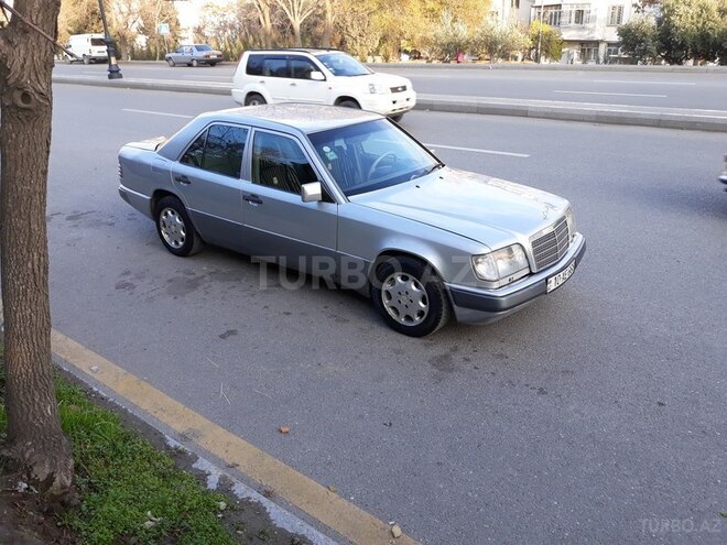 Mercedes E 320 1995, 286,439 km - 3.2 l - Bakı