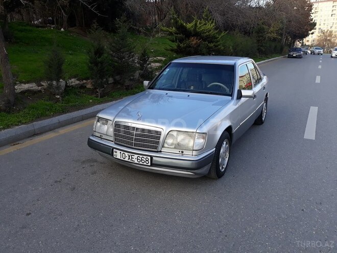 Mercedes E 320 1995, 286,439 km - 3.2 l - Bakı