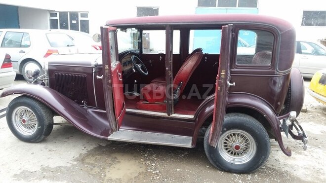 Ford  1931, 100,000 km - 3.3 l - Bakı