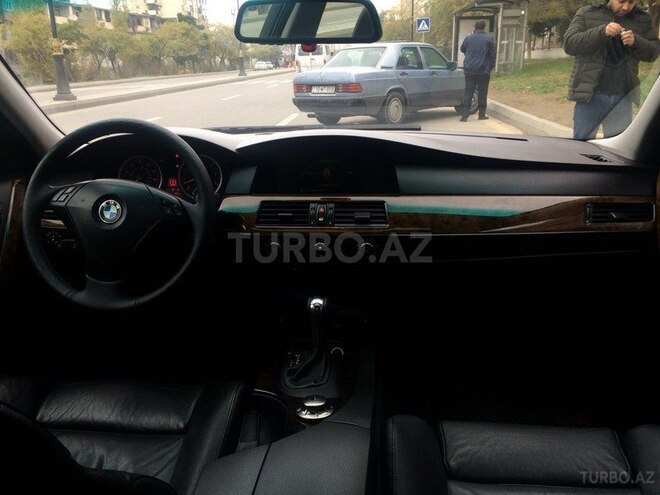 BMW 530 2005, 261,000 km - 3.0 л - Bakı