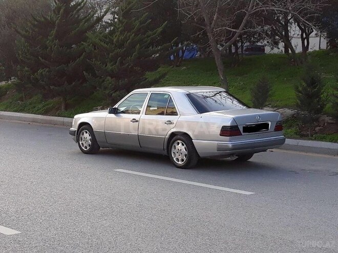 Mercedes E 320 1995, 238,000 km - 3.2 l - Bakı