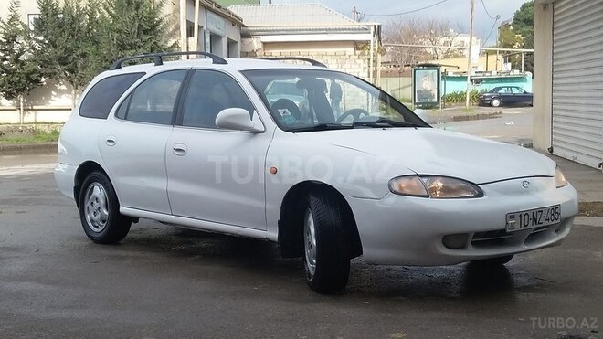 Hyundai Elantra 1996, 215,000 km - 1.8 l - Bakı