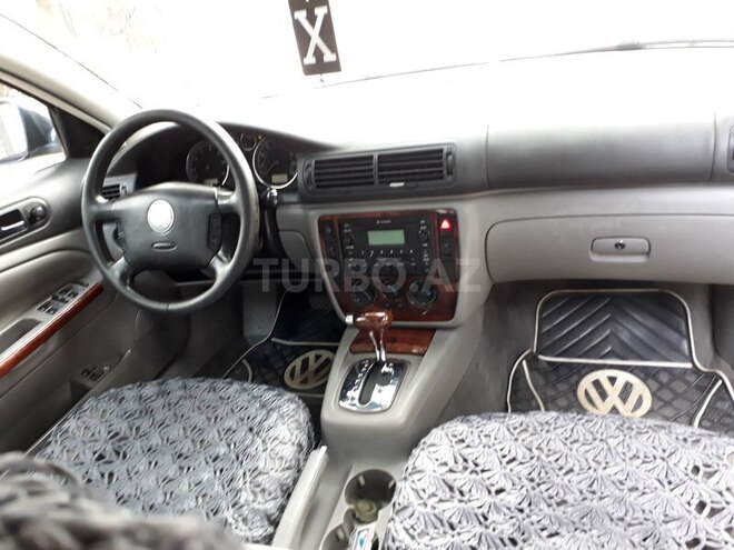 Volkswagen Passat 2004, 210,000 km - 1.8 l - Sumqayıt