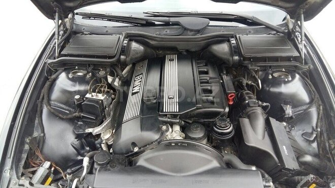BMW 525 2002, 230,000 km - 2.5 l - Bakı