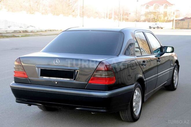 Mercedes C 180 1997, 270,000 km - 1.8 l - İsmayıllı