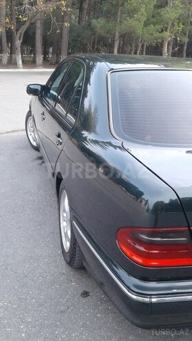 Mercedes E 220 2000, 288,000 km - 2.2 l - Bakı