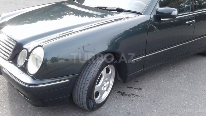 Mercedes E 220 2000, 288,000 km - 2.2 l - Bakı