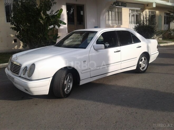 Mercedes E 220 1995, 464,487 km - 2.2 л - Balakən