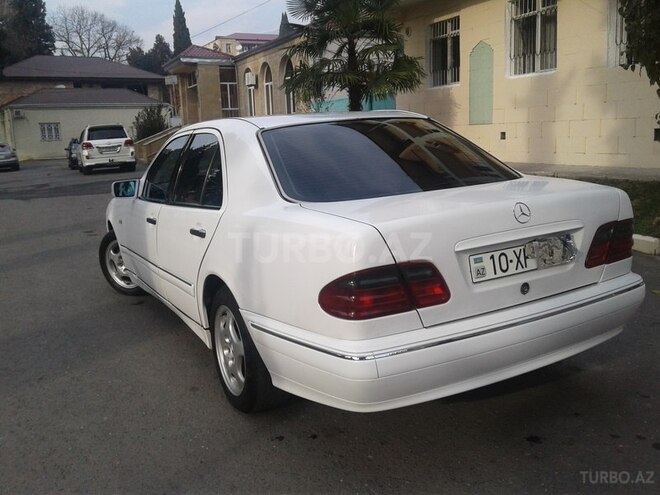 Mercedes E 220 1995, 464,487 km - 2.2 л - Balakən