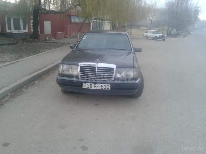 Mercedes E 200 1992, 377,000 km - 2.0 l - Quba