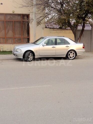 Mercedes C 240 2000, 258,000 km - 2.4 л - Bərdə