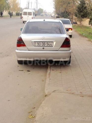 Mercedes C 240 2000, 258,000 km - 2.4 л - Bərdə