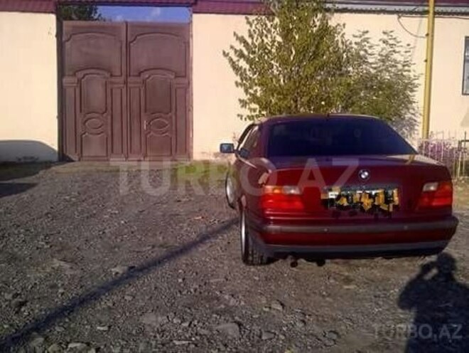 BMW 318 1996, 273,000 km - 1.8 l - Qəbələ