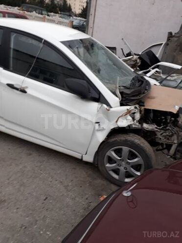 Hyundai Accent 2014, 75,000 km - 1.4 l - Sumqayıt