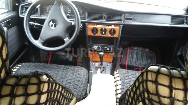 Mercedes 190 1993, 235,400 km - 2.0 l - Bakı
