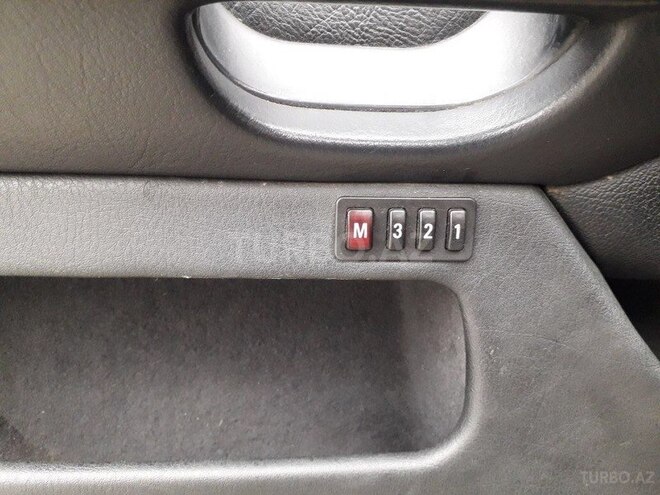 BMW 528 1996, 220,000 km - 2.8 l - Sumqayıt
