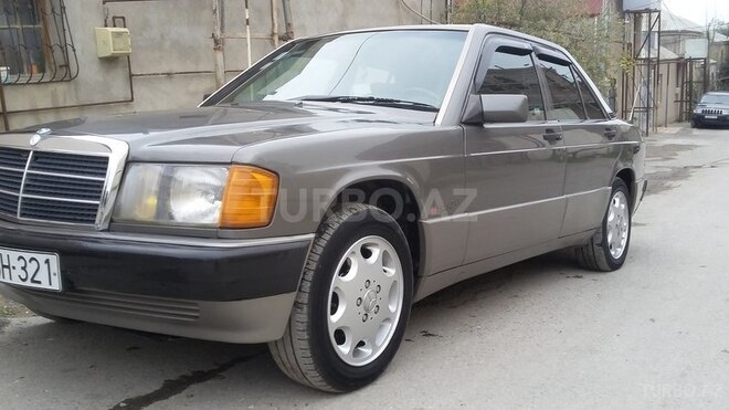 Mercedes 190 1993, 325,460 km - 2.3 l - Bakı