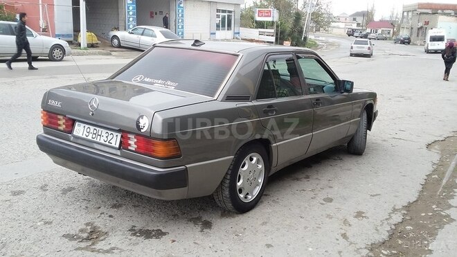 Mercedes 190 1993, 325,460 km - 2.3 l - Bakı
