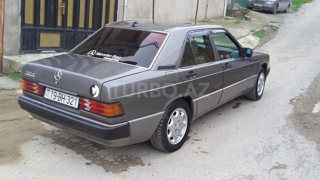 Mercedes 190 1993, 325,460 km - 2.3 l - Bakı