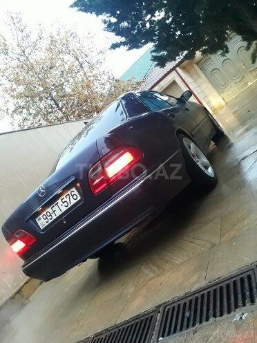 Mercedes E 240 2000, 232,310 km - 2.4 l - Bakı