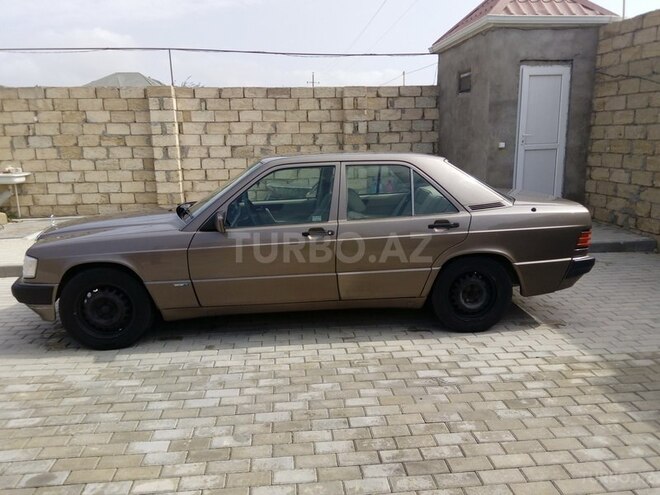 Mercedes 190 1991, 330,000 km - 2.0 л - Bakı