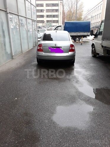 Volkswagen Passat 2004, 137,000 km - 1.8 l - Bakı