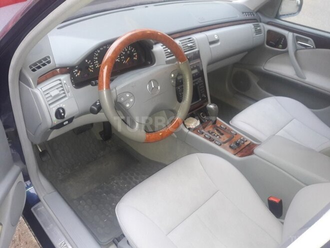 Mercedes E 240 2000, 156,000 km - 2.4 л - Bakı