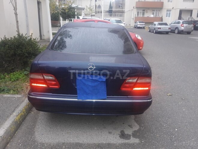 Mercedes E 240 2000, 156,000 km - 2.4 л - Bakı