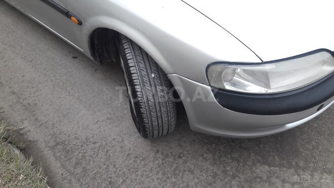 Opel Vectra 1998, 326,000 km - 1.8 l - Sumqayıt