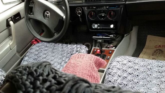 Mercedes 190 1992, 238,000 km - 2.0 л - Bakı