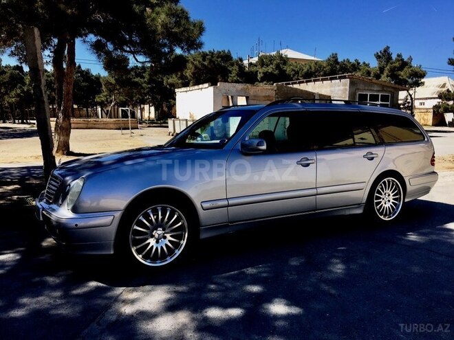 Mercedes E 220 2000, 450,000 km - 2.2 l - Bakı