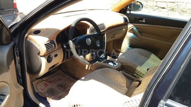 Volkswagen Passat 2004, 293,000 km - 1.8 л - Bakı