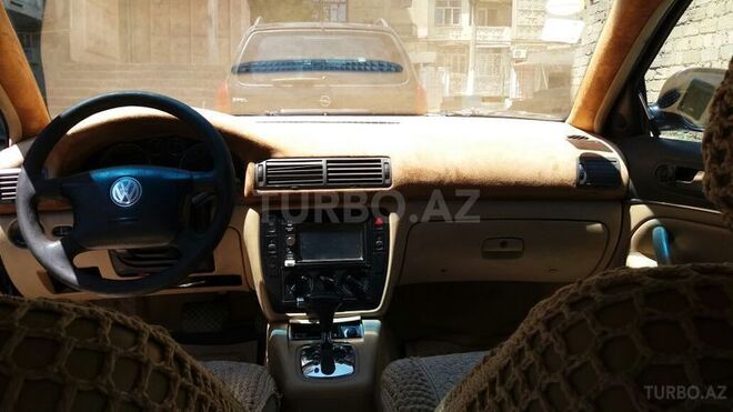 Volkswagen Passat 2004, 293,000 km - 1.8 л - Bakı