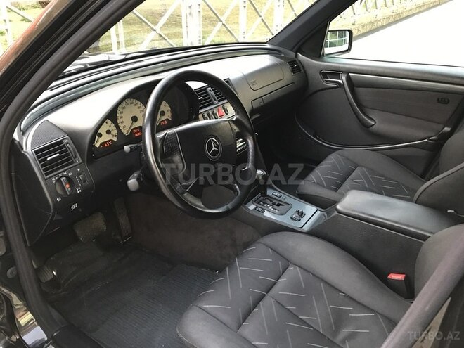 Mercedes C 240 1998, 179,900 km - 2.4 л - Zaqatala