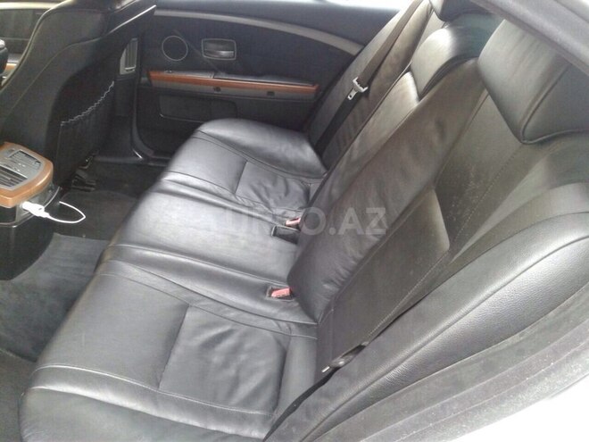 BMW 745 2002, 242,180 km - 4.5 l - Bakı