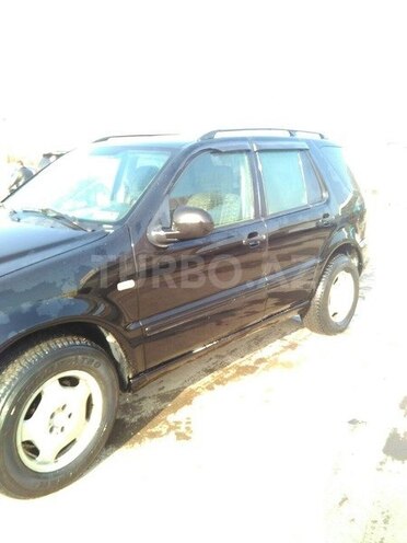Mercedes ML 320 1999, 232,000 km - 3.2 l - Ağstafa
