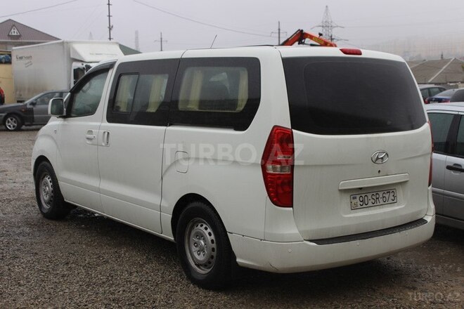 Hyundai H-1 2009, 179,000 km - 2.5 l - Bakı