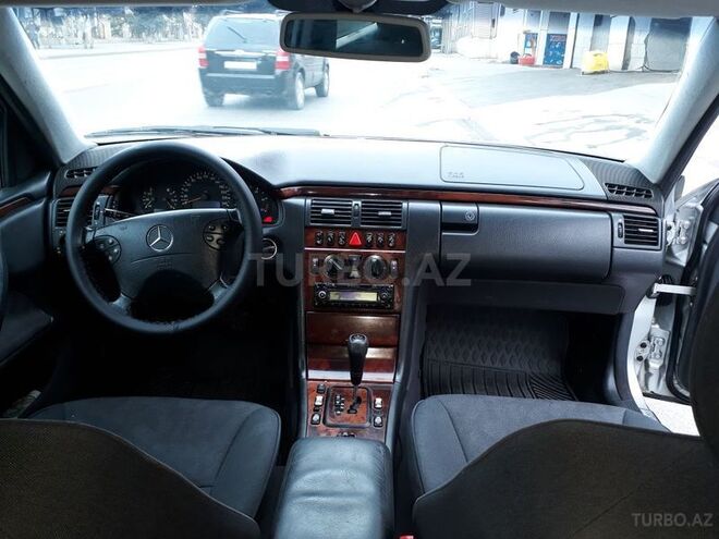 Mercedes E 220 2000, 295,645 km - 0.2 l - Bakı