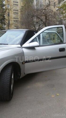 Opel Vectra 1999, 250,000 km - 1.6 l - Sumqayıt