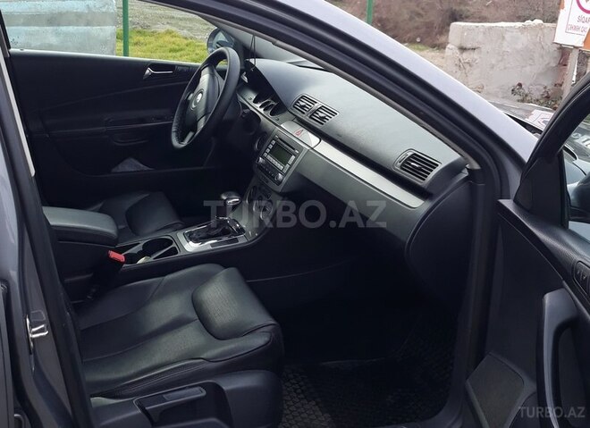 Volkswagen Passat 2006, 220,000 km - 2.0 l - Gəncə