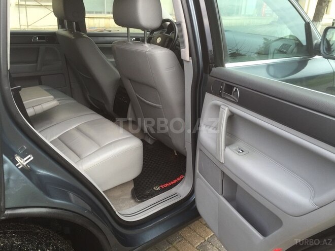Volkswagen Touareg 2006, 178,000 km - 3.0 l - Sumqayıt