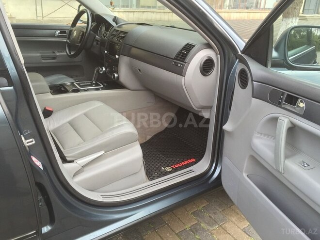 Volkswagen Touareg 2006, 178,000 km - 3.0 l - Sumqayıt