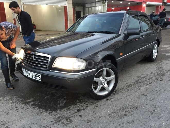 Mercedes C 180 1997, 213,563 km - 1.8 l - Bakı